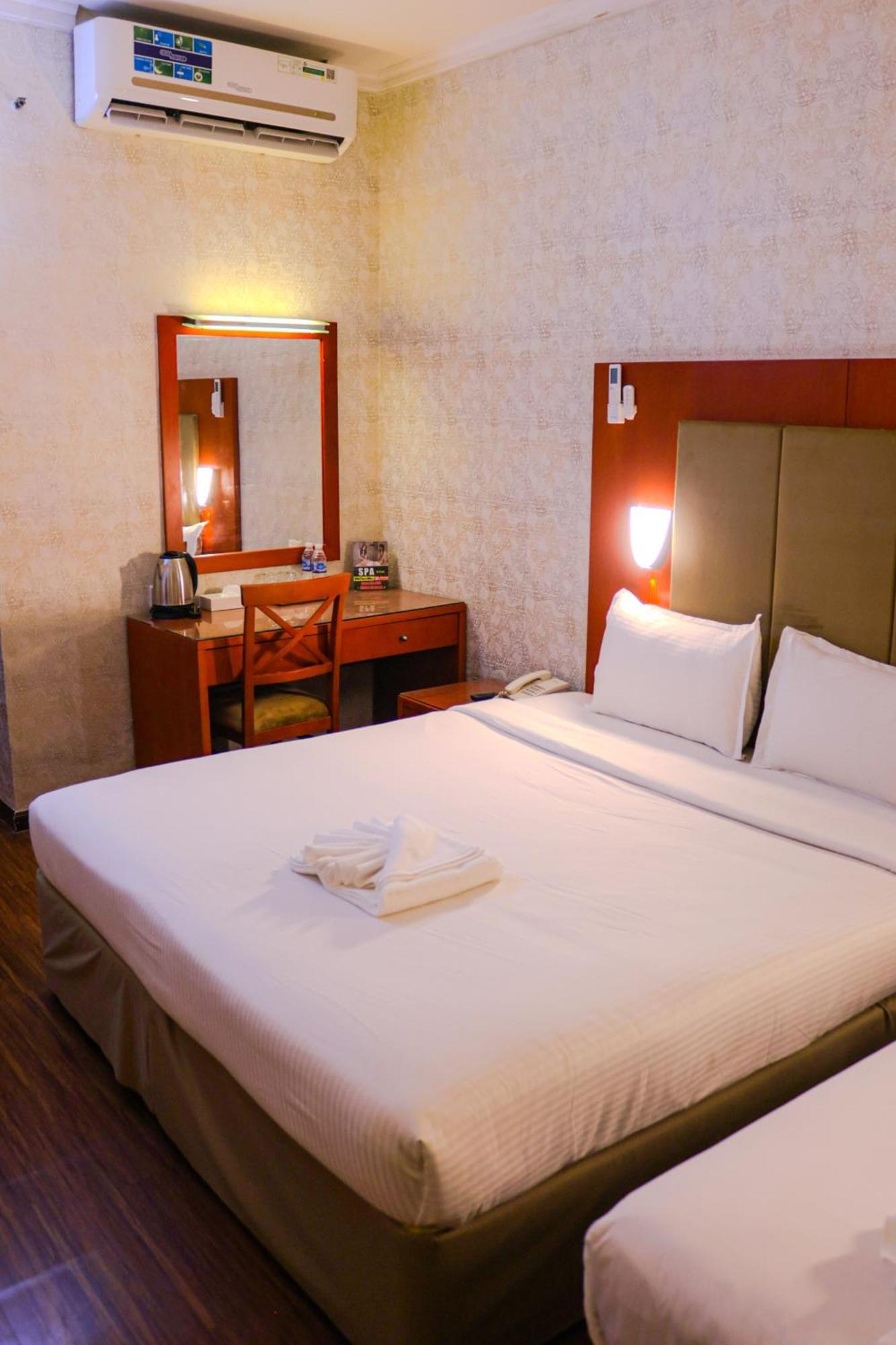 Boonmax Hotel Dubai Exterior foto