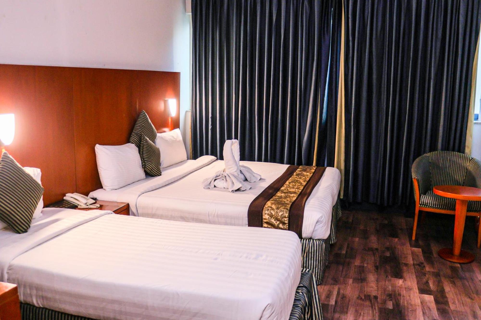 Boonmax Hotel Dubai Exterior foto