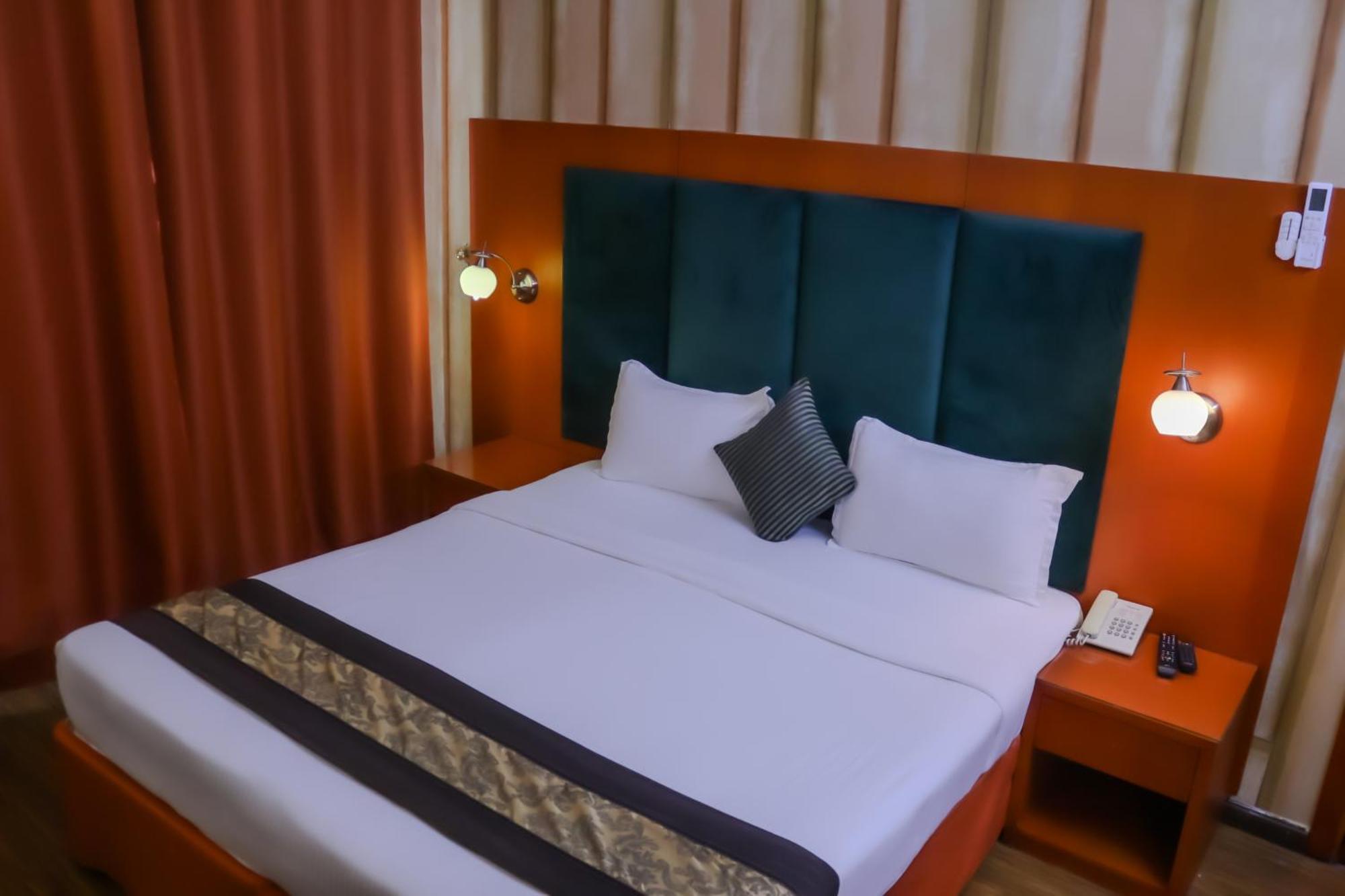 Boonmax Hotel Dubai Exterior foto