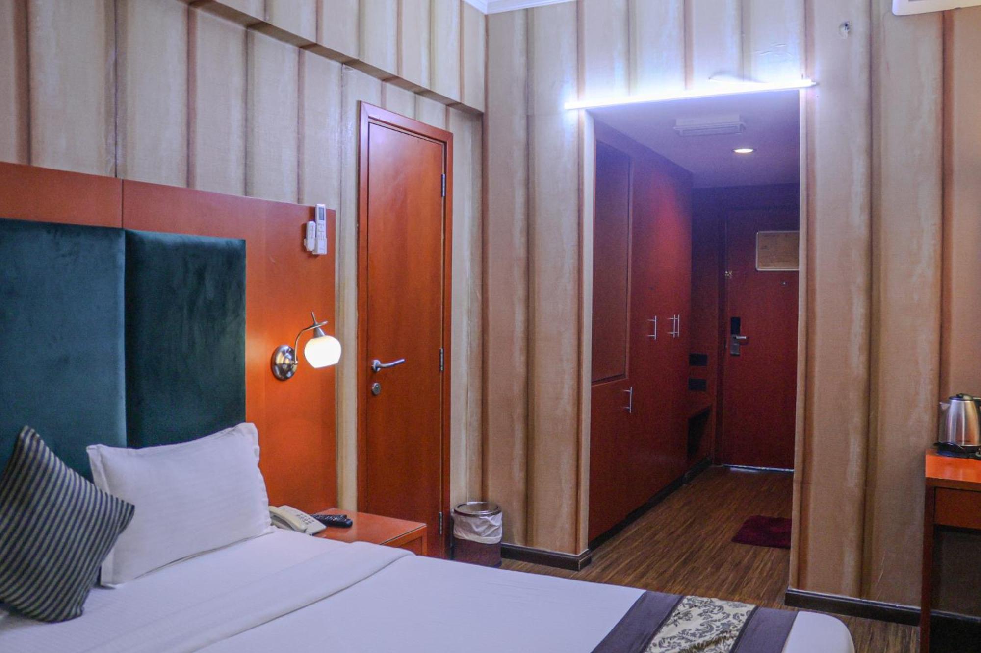 Boonmax Hotel Dubai Exterior foto