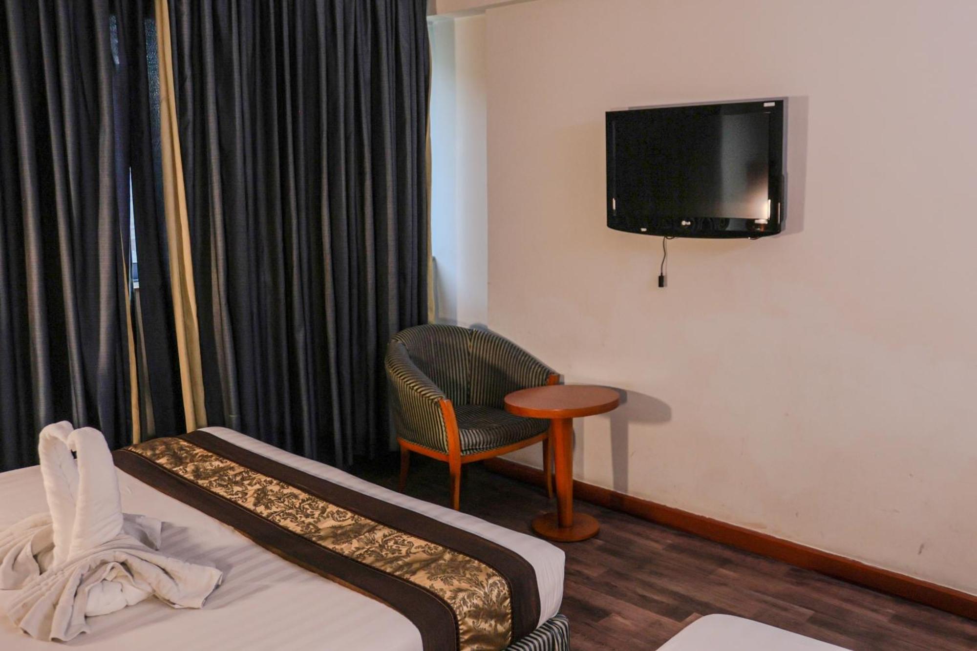 Boonmax Hotel Dubai Exterior foto