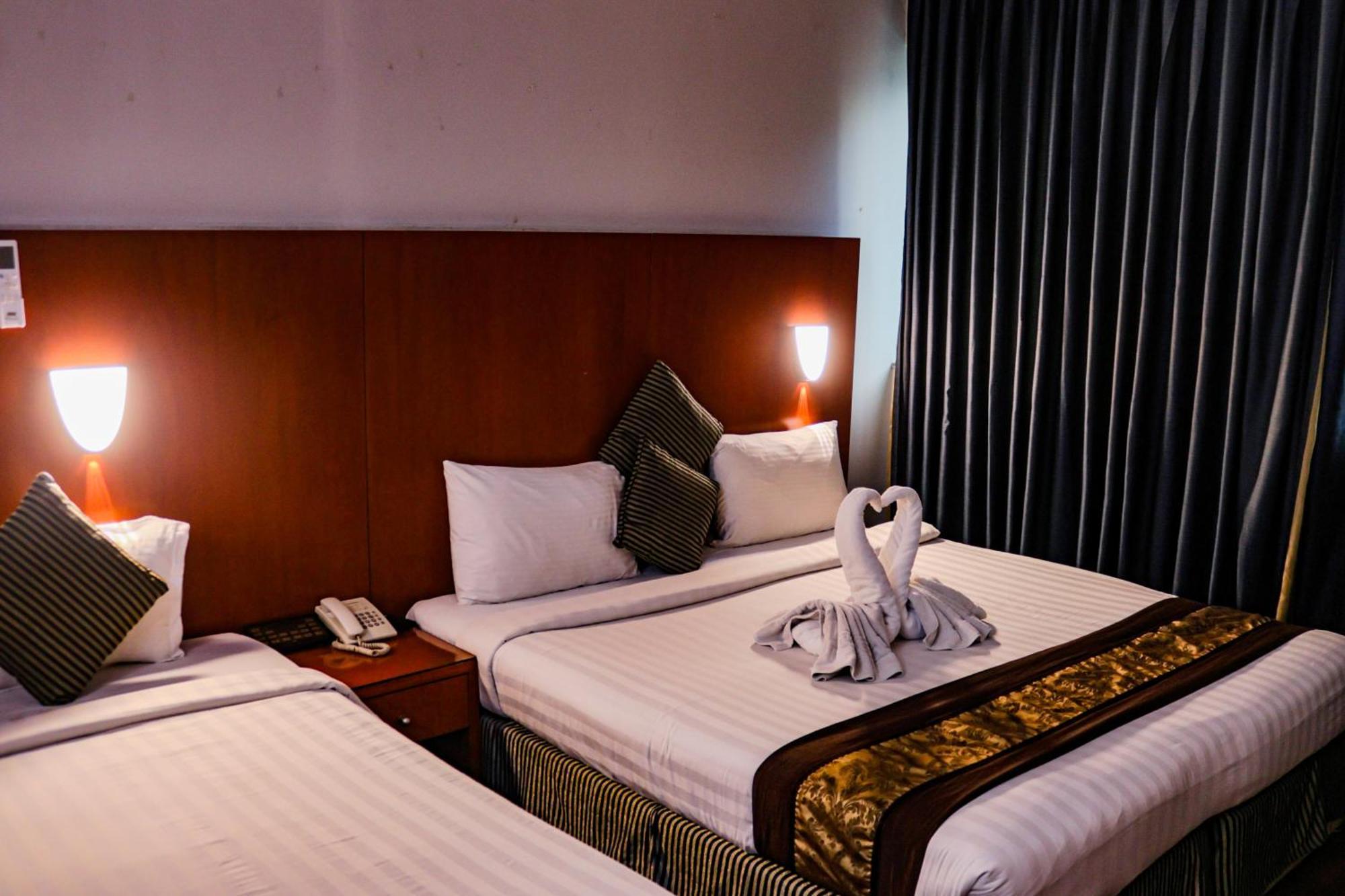 Boonmax Hotel Dubai Exterior foto
