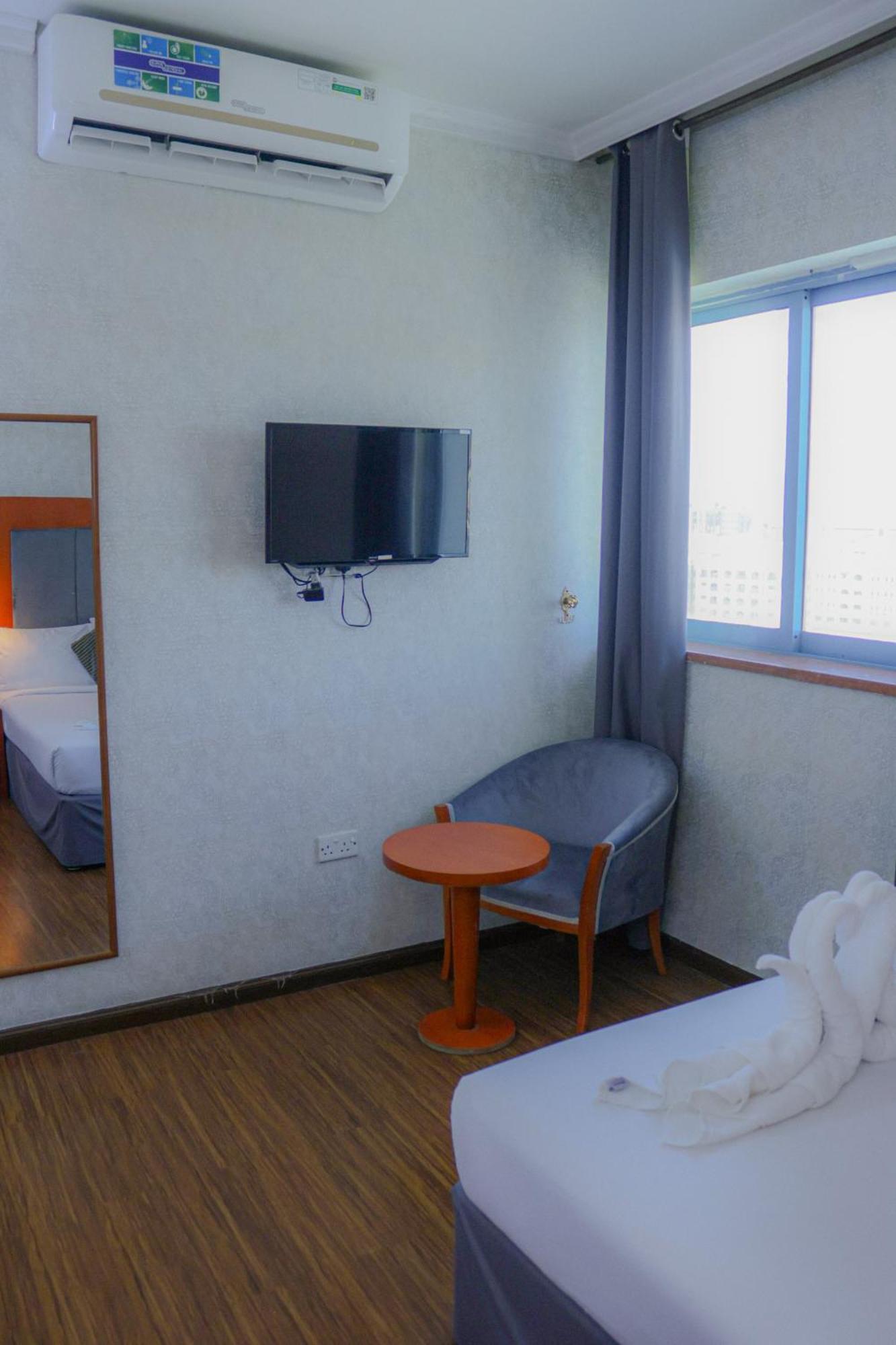 Boonmax Hotel Dubai Exterior foto