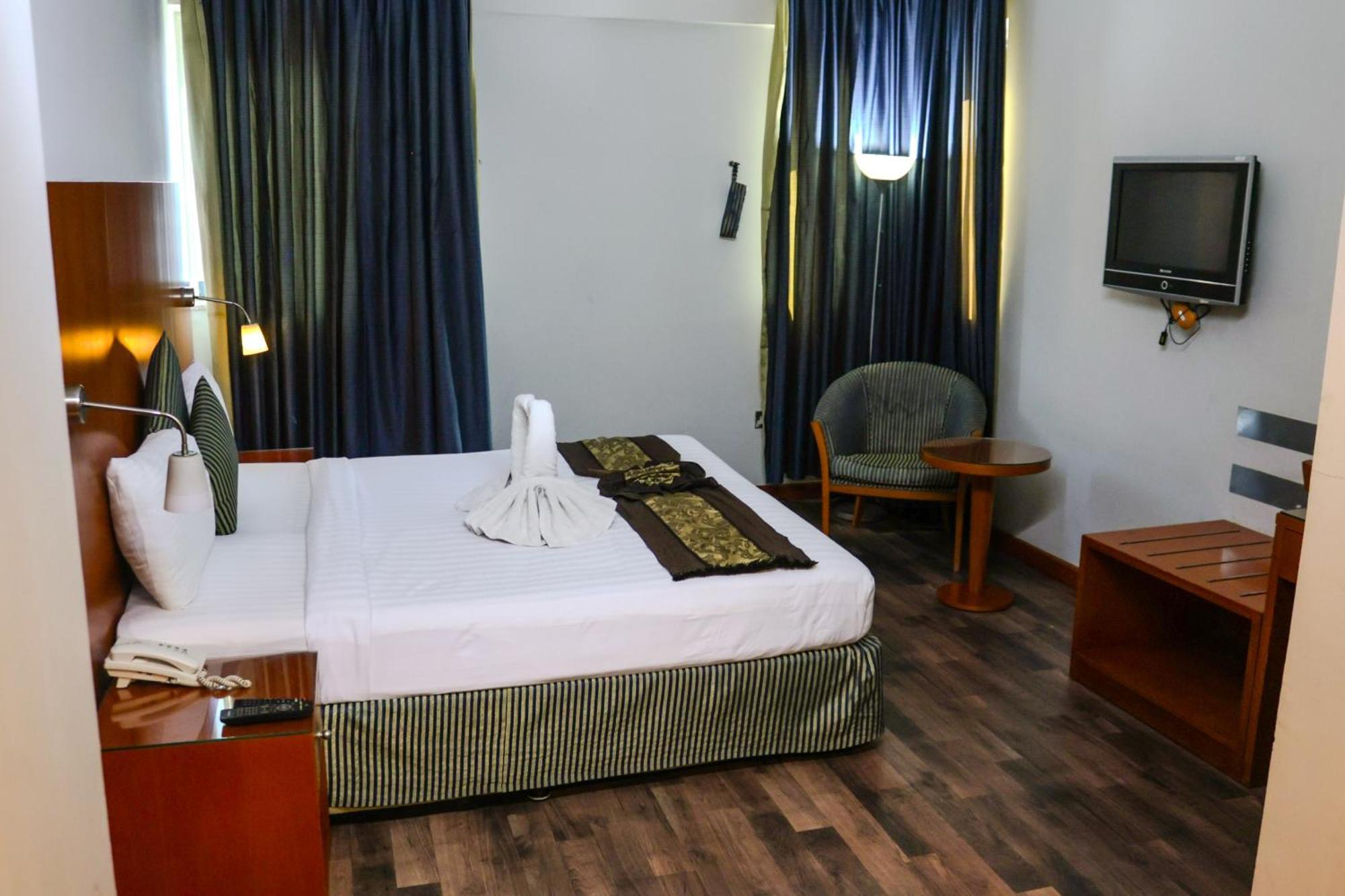 Boonmax Hotel Dubai Exterior foto